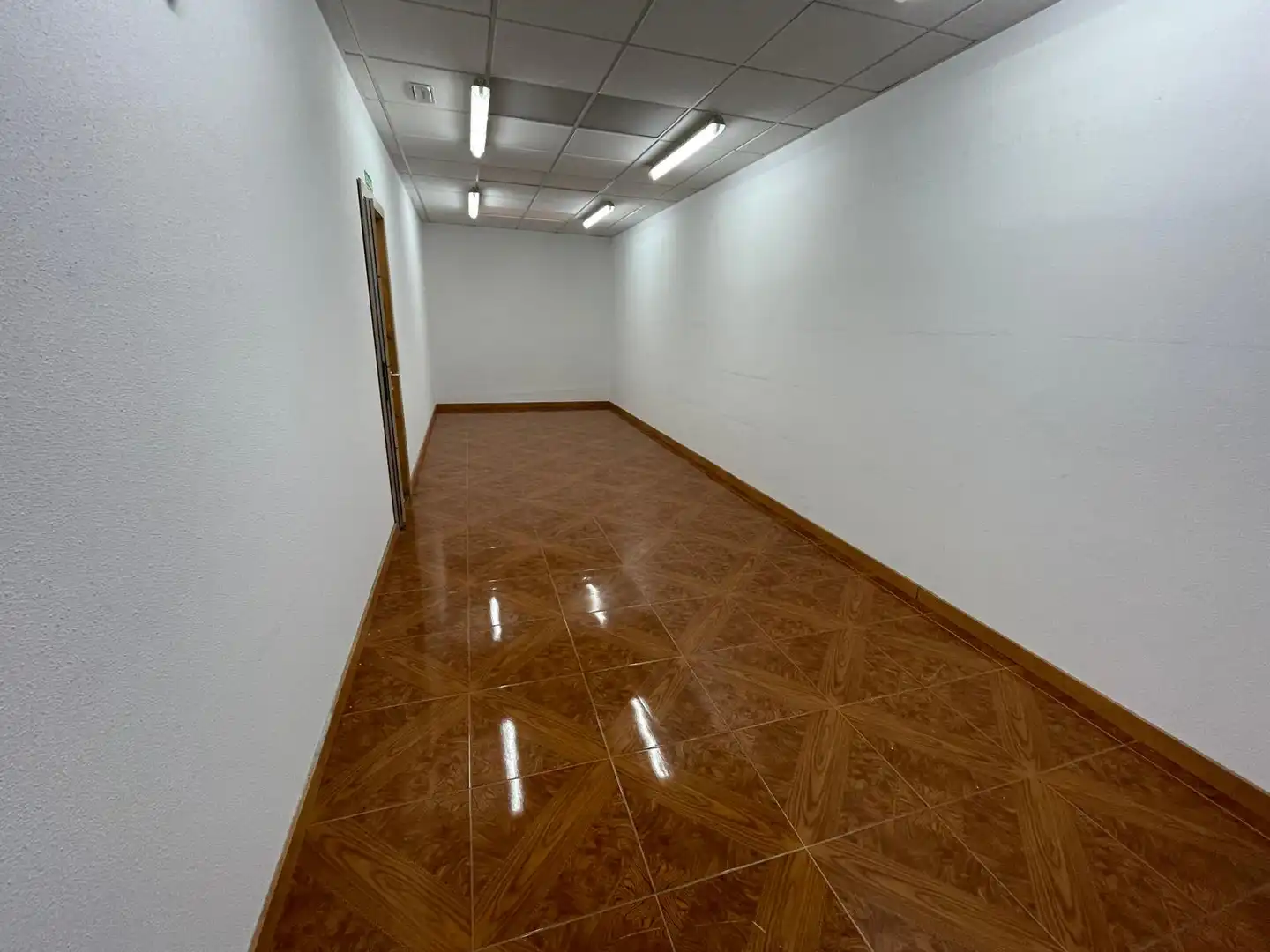 Fabrikhallen zur Miete in Cartagena