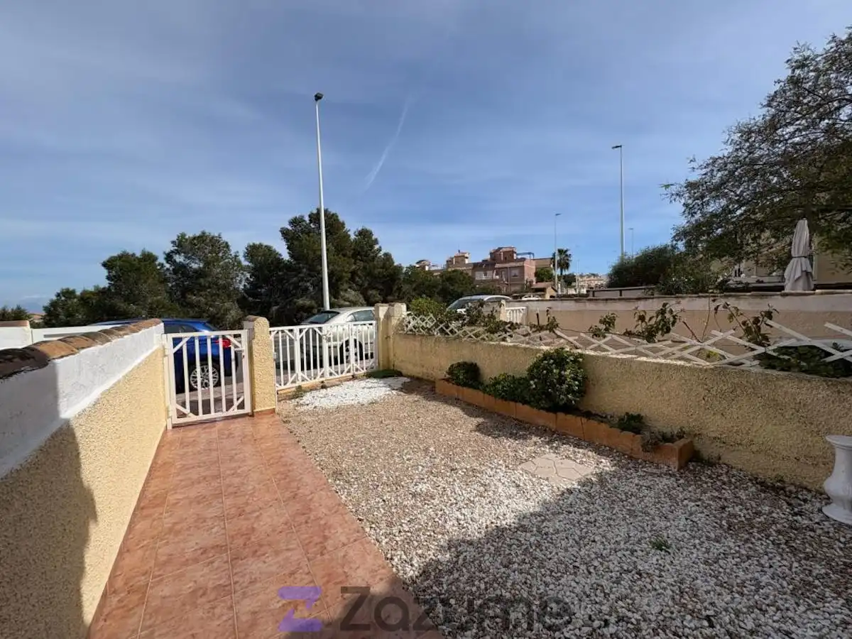 Jardí de Pis de lloguer en Santa Pola amb Aire condicionat, Terrassa i Traster