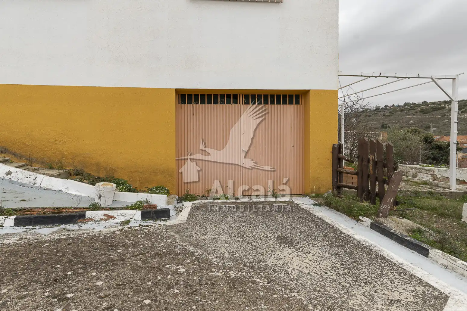 Vista exterior de Casa o xalet en venda en Villalbilla amb Aire condicionat, Calefacció i Jardí privat