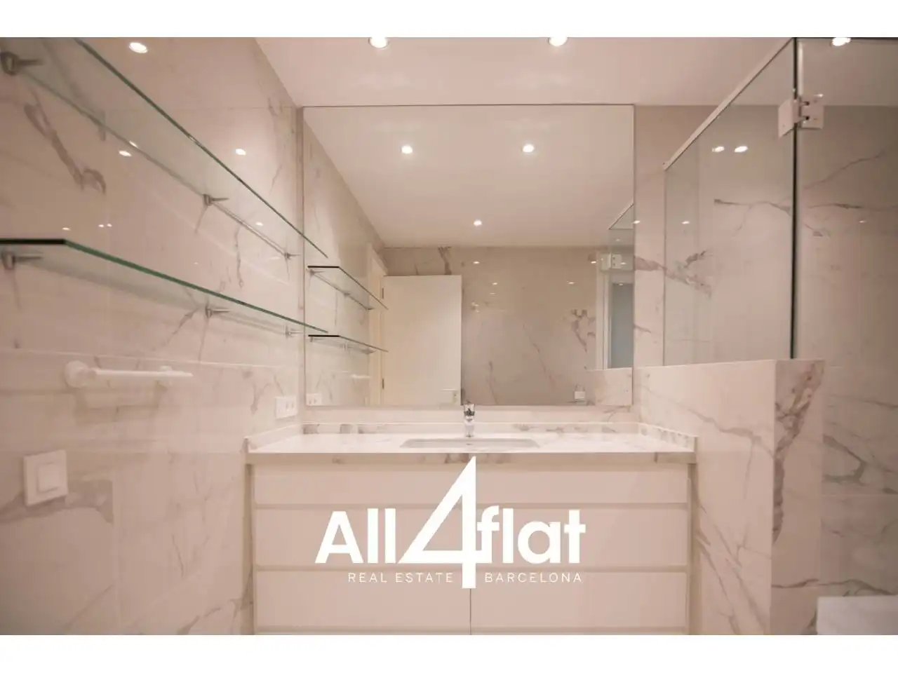 Flat with lift for sale in Calle Villarroel, imagen 36