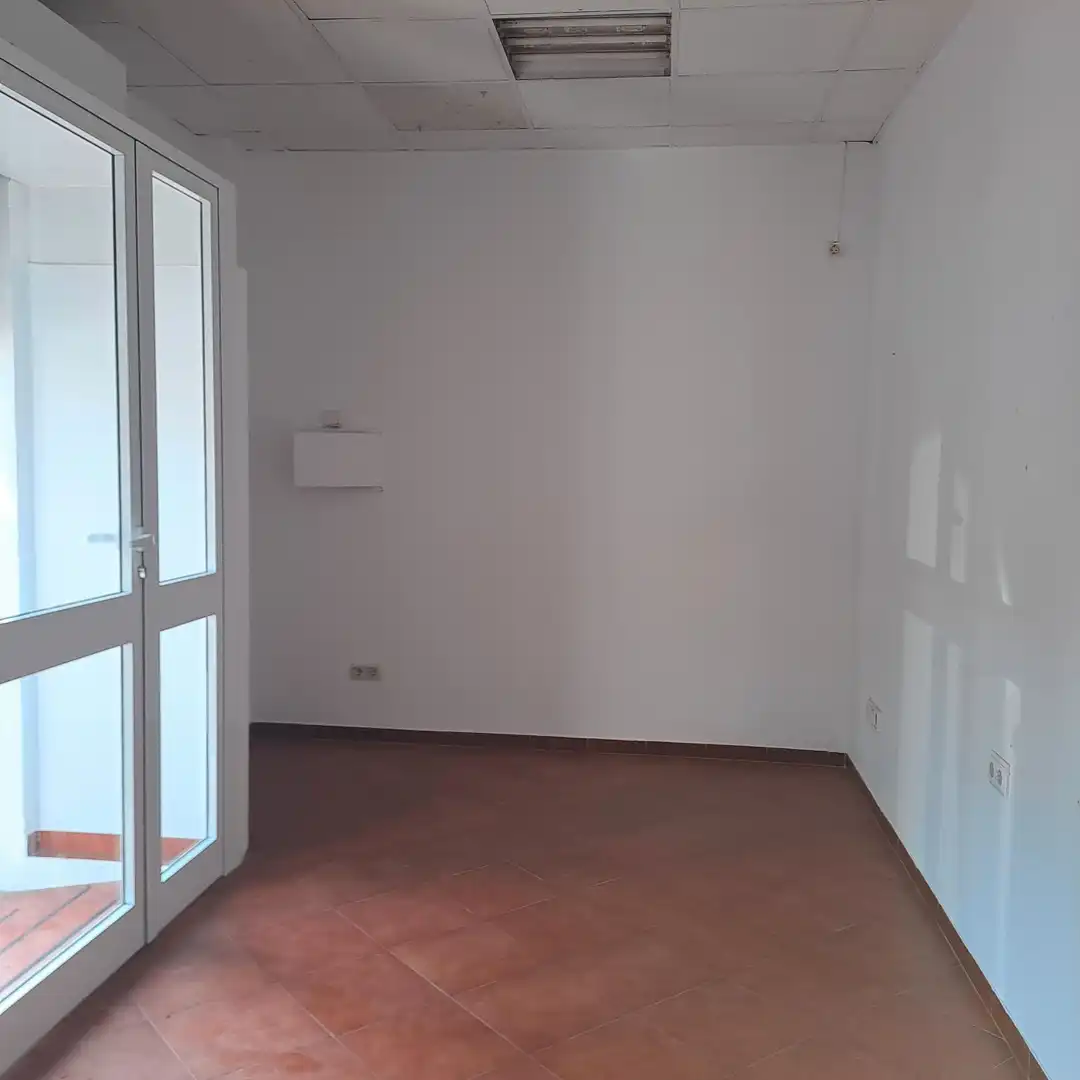 Gewerbefläche zur Miete in Avenida Ramón y Cajal S/N, imagen 8