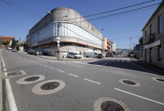Vista exterior de Nau industrial en venda en Vigo 