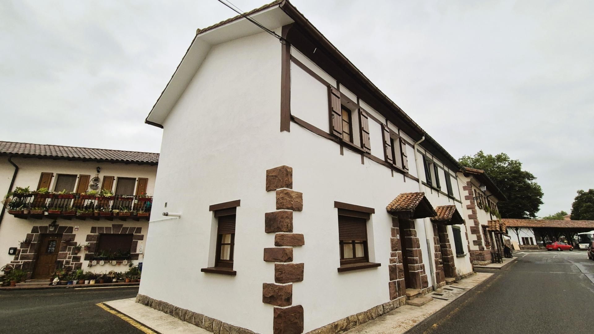 Exterior view of Single-family semi-detached to rent in Baztan  with Heating