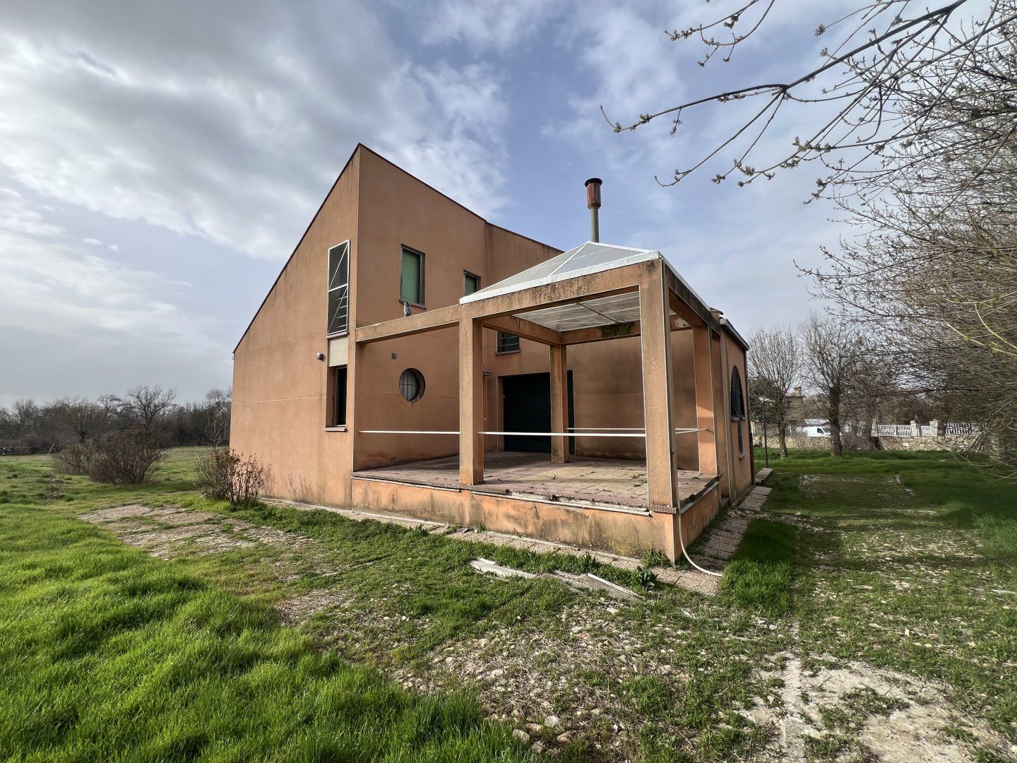 Vista exterior de Casa o chalet en venta en Torrecaballeros con Calefacción y Piscina