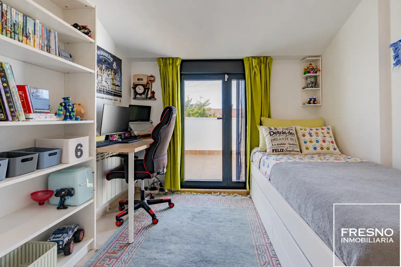 Habitación de Casa adosada en venta en Miramadrid
