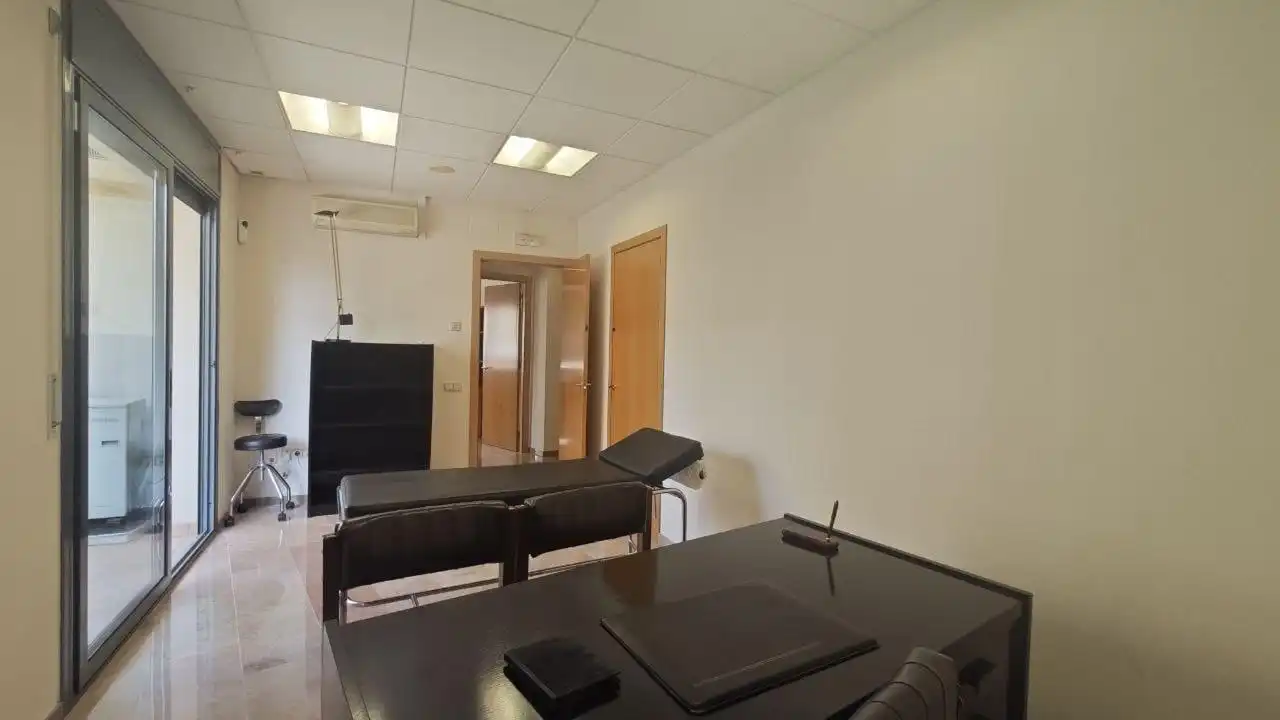 Commercial properties for rent in Centre - Passeig i Rodalies