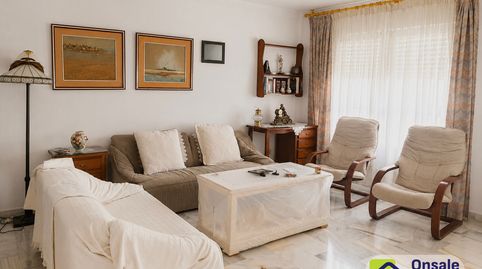 Foto 3 von Wohnung zum Verkauf in Calle Pablo Casals, Playa de la Fontanilla, Marbella