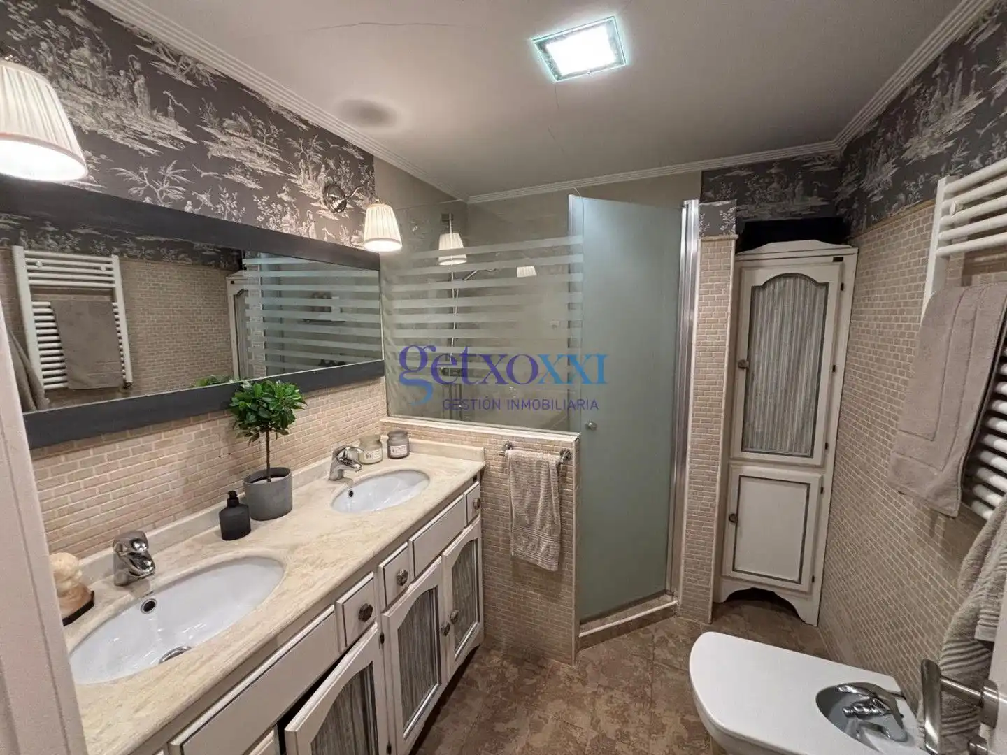 Baño de Piso en venta en Leioa con Calefacción, Terraza y Trastero