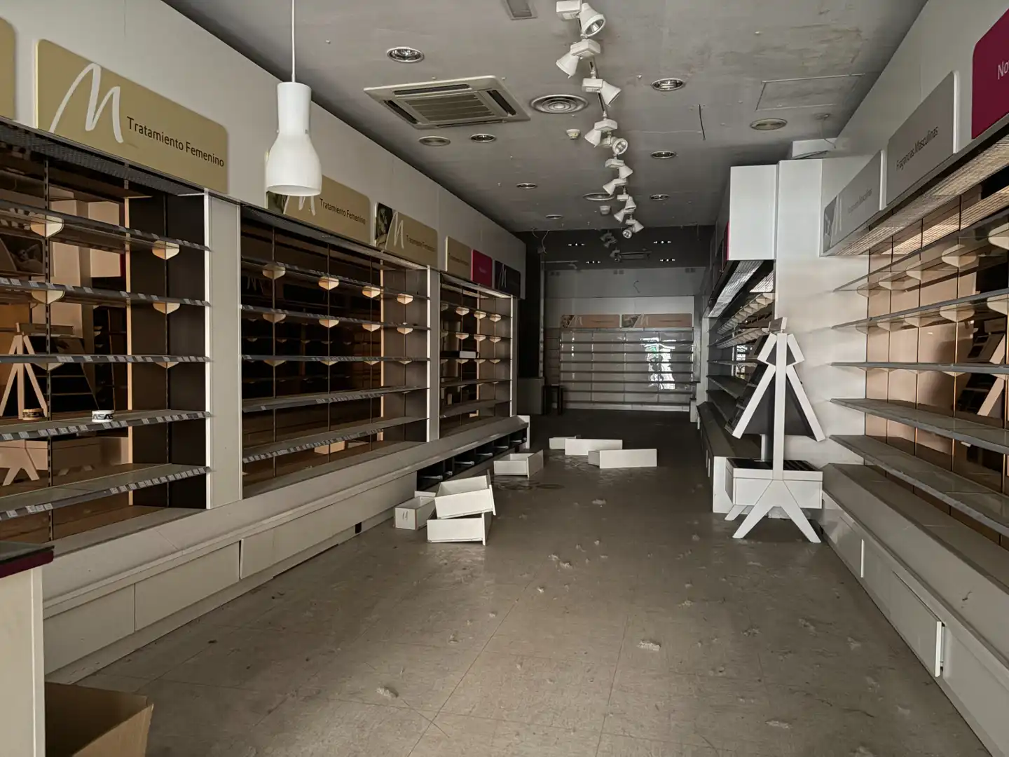 Local comercial en venda a Calle Rey
