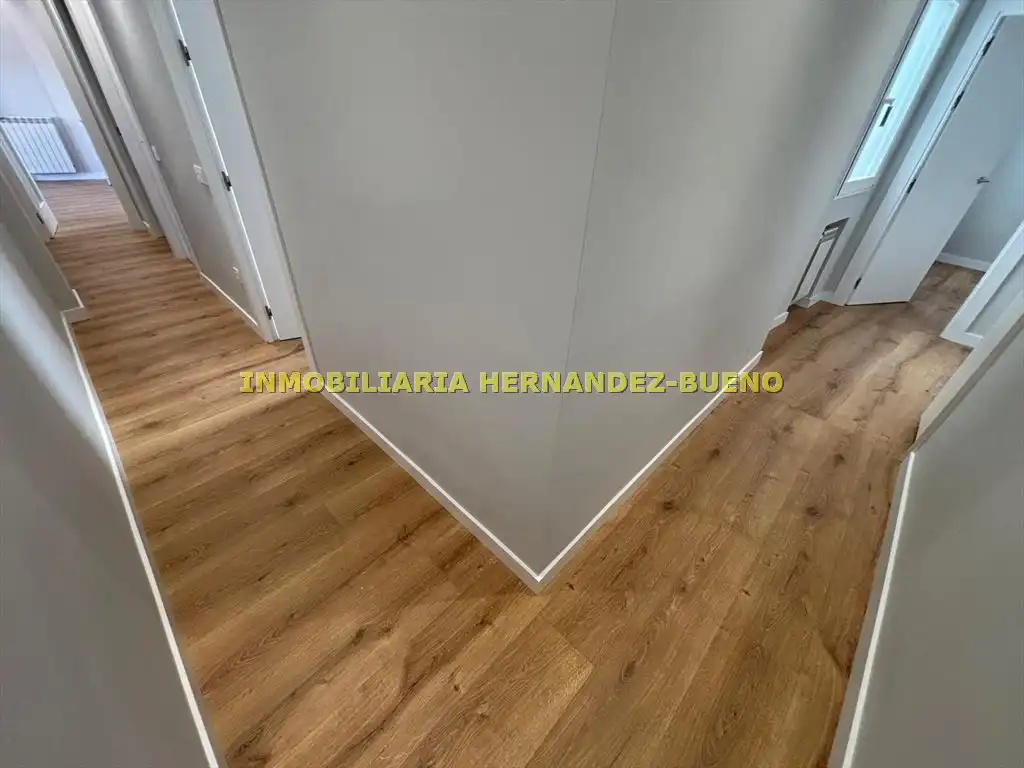Flat for sale in Salamanca  with Air Conditioner, Heating and Balcony