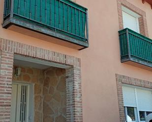 Exterior view of House or chalet for sale in Sotillo de la Adrada  with Storage room and Balcony
