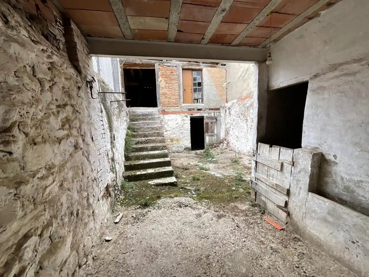 Casa adosada en venta en Grañón con Jardín privado, Trastero y Amueblado