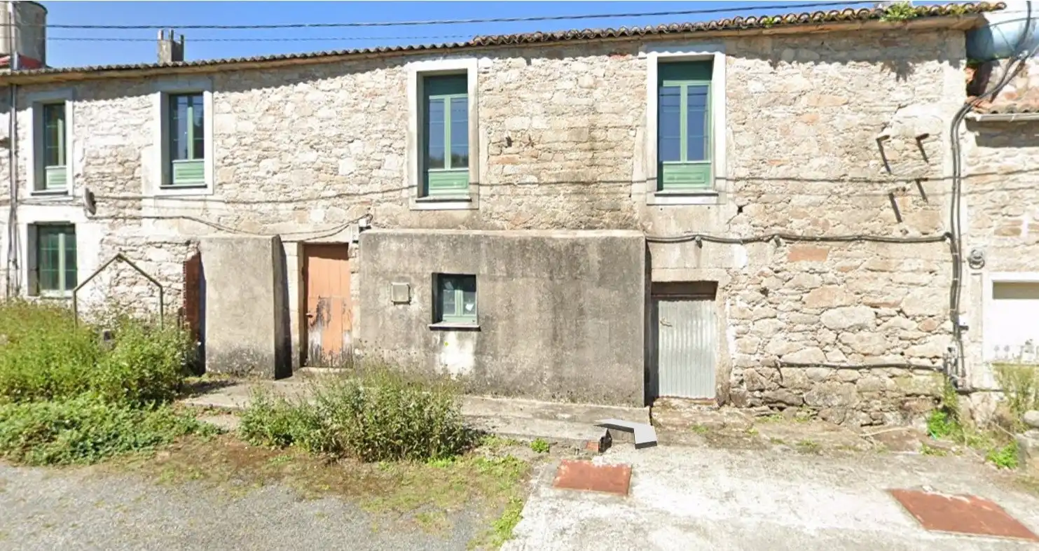 Casa rustica con giardino in vendita a Lugar Carballeira