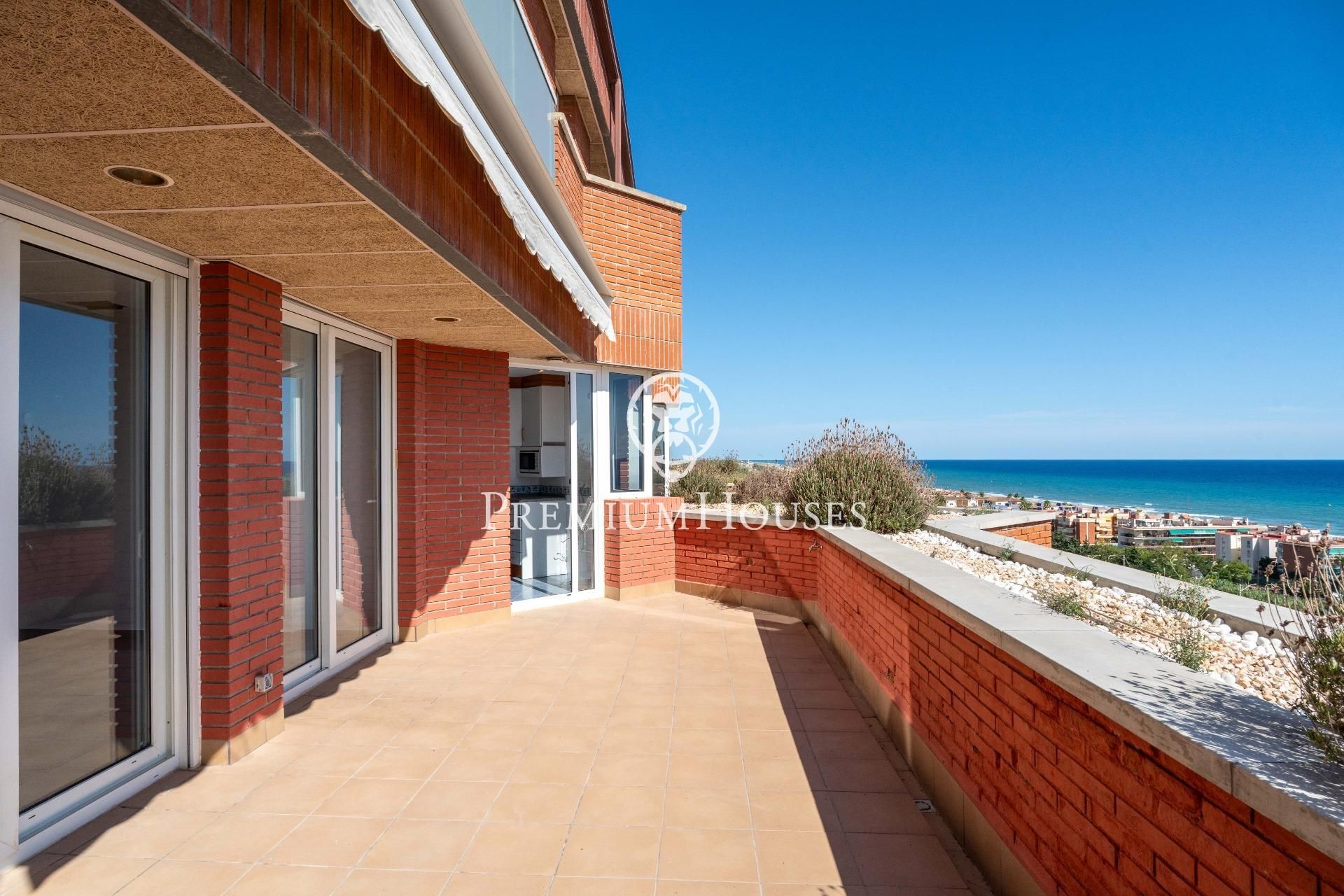 Terrace of Attic to rent in Sitges  with Air Conditioner, Heating and Terrace