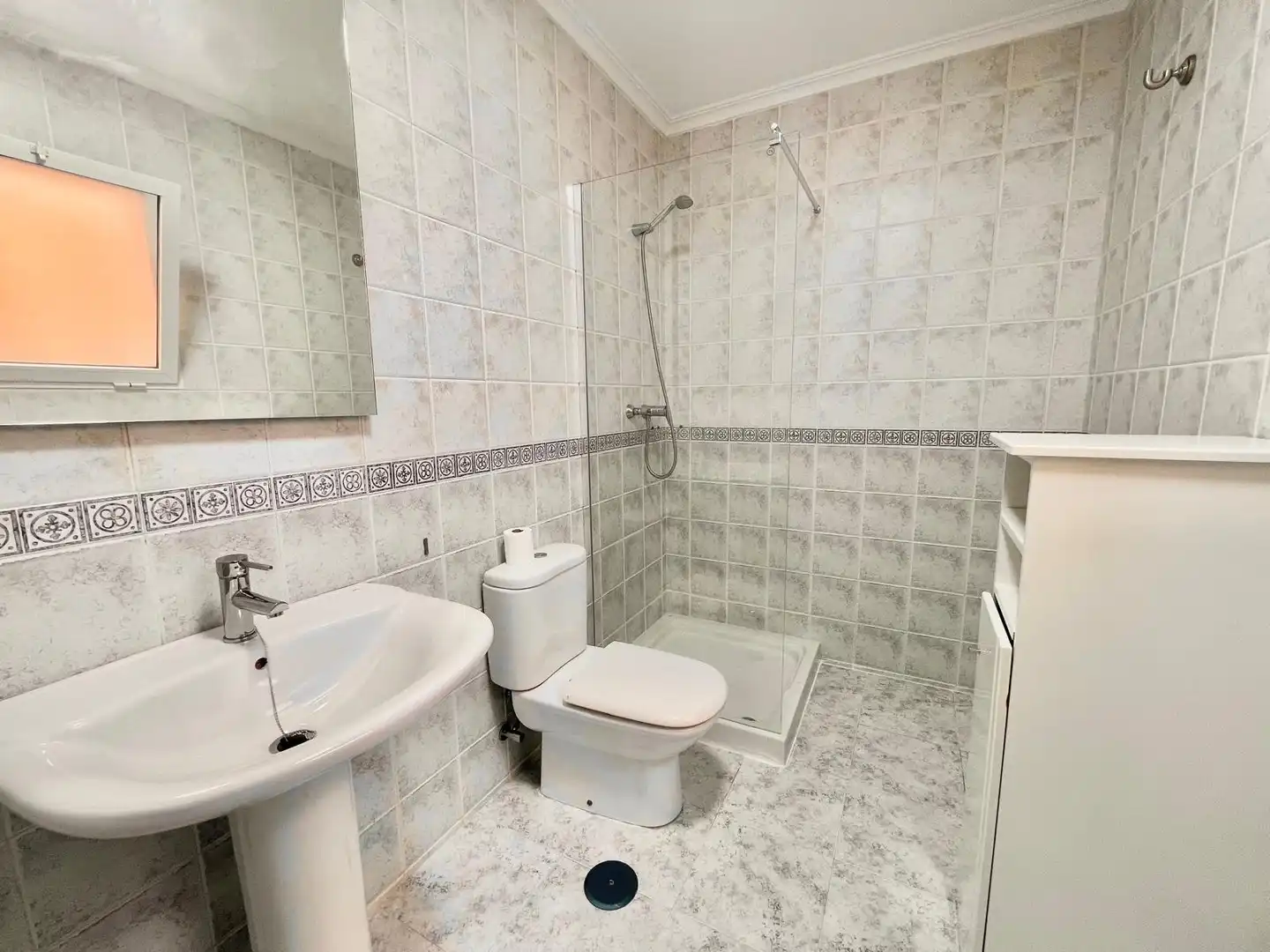 Bany de Apartament de lloguer en Albatera amb Traster, Moblat i Rentadora