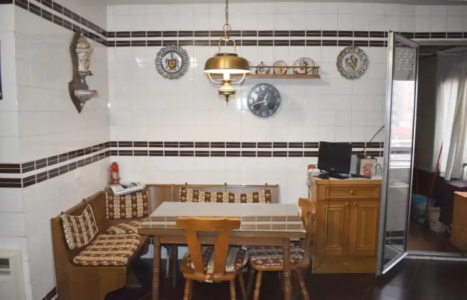 Wohnung zum Verkauf in Valladolid mit Parkett, Terrasse und Abstellraum