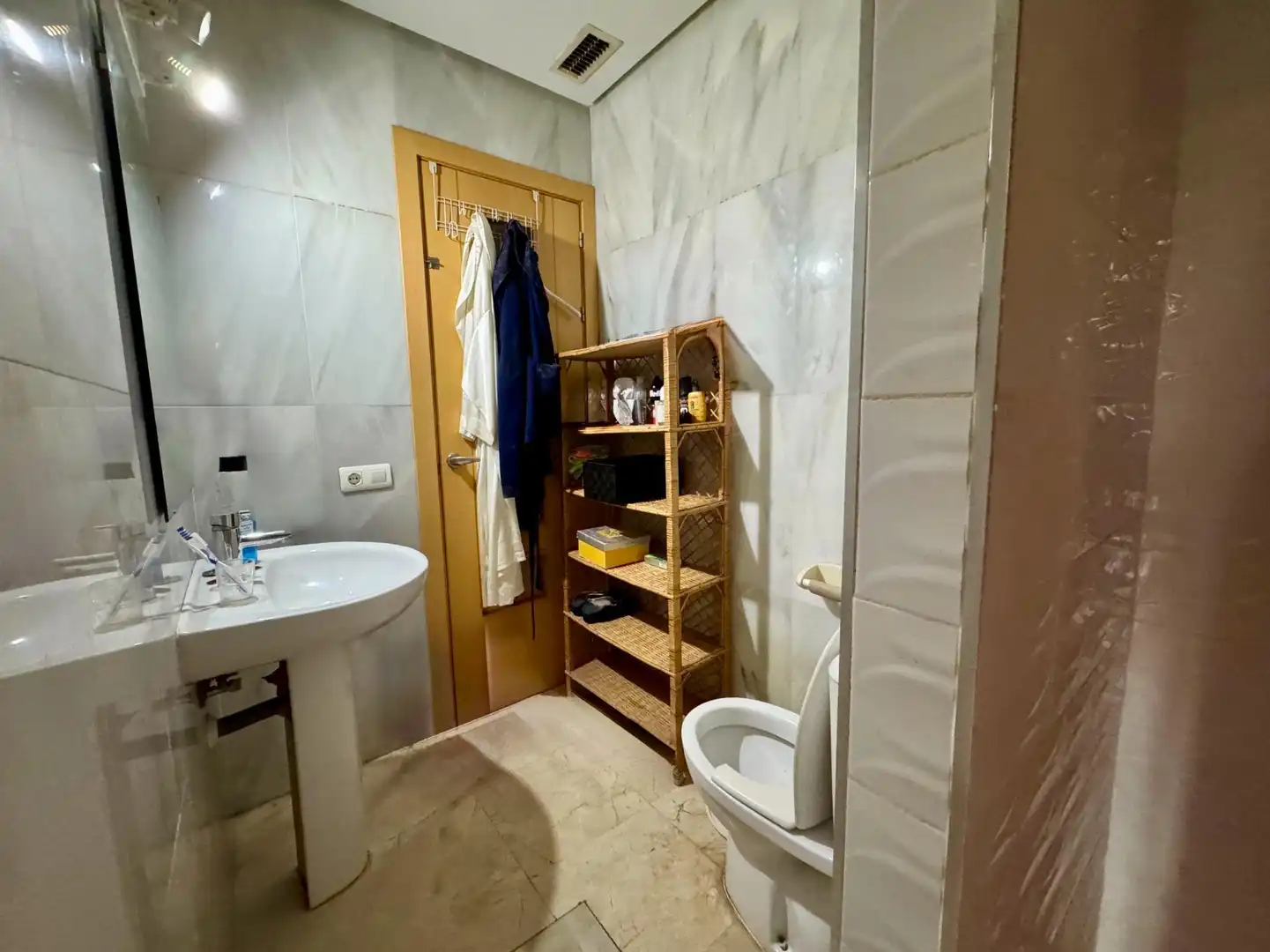 Bathroom of Houses for sale in Sevilla  with Terrace