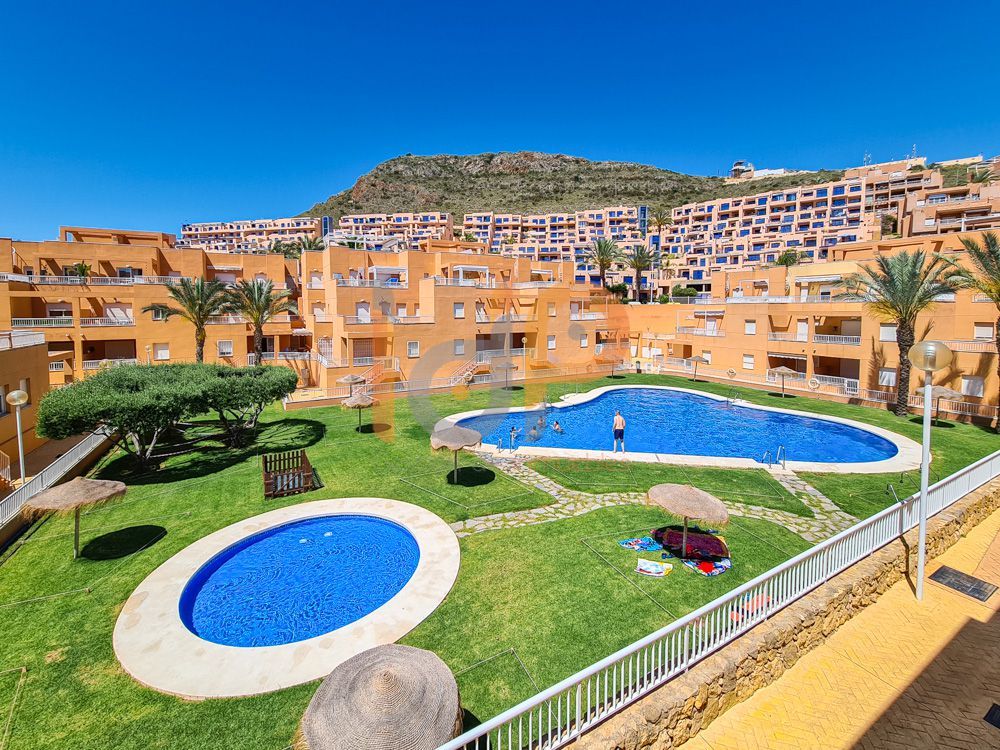 Vista exterior de Pis en venda en Mojácar amb Aire condicionat, Terrassa i Piscina comunitària