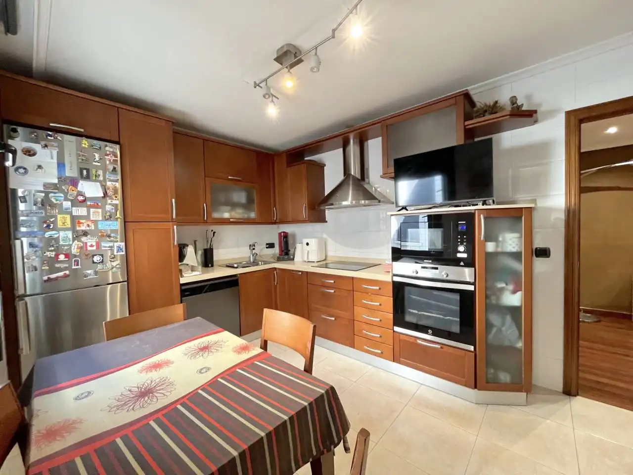 Cuina de Dúplex en venda en Leioa amb Calefacció, Parquet i Terrassa