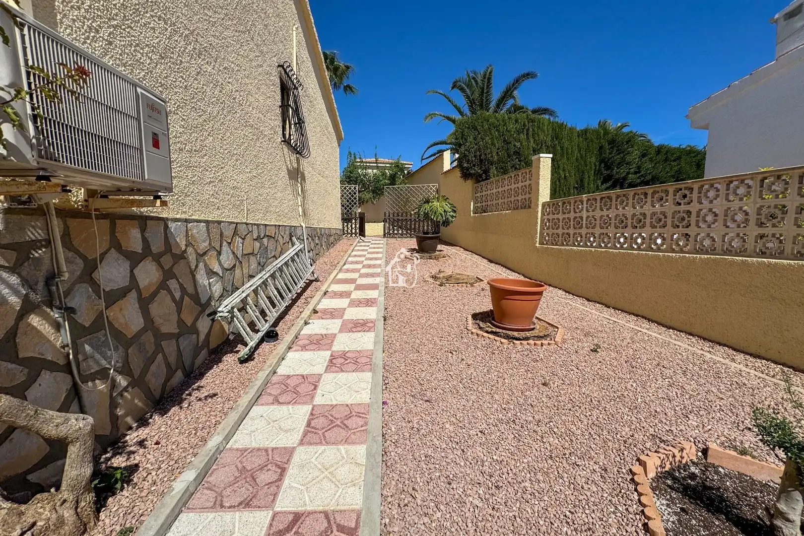 Vista exterior de Casa o chalet de alquiler en Rojales con Aire acondicionado, Jardín privado y Terraza