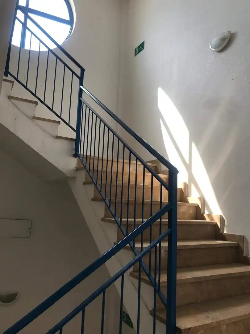 Gebäude zur Miete in Elche / Elx