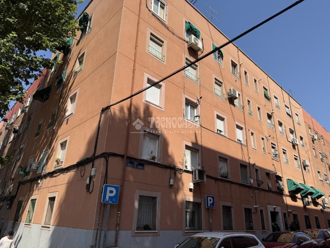 Exterior view of Flat for sale in  Madrid Capital  with Air Conditioner
