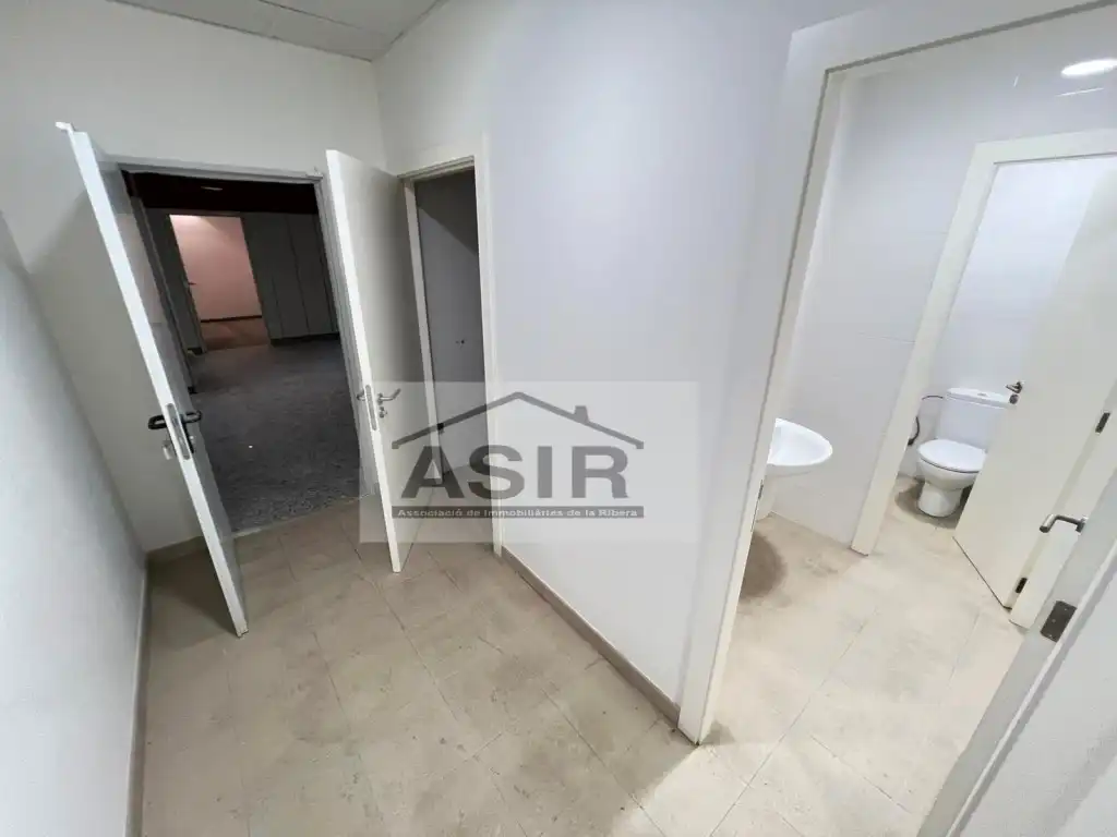 Business premises for sale in Josep Melcior Gomeis, imagen 30