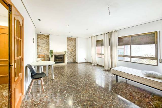 Piso en Alquiler en Carrer Santa Bàrbara, . en Madrigal