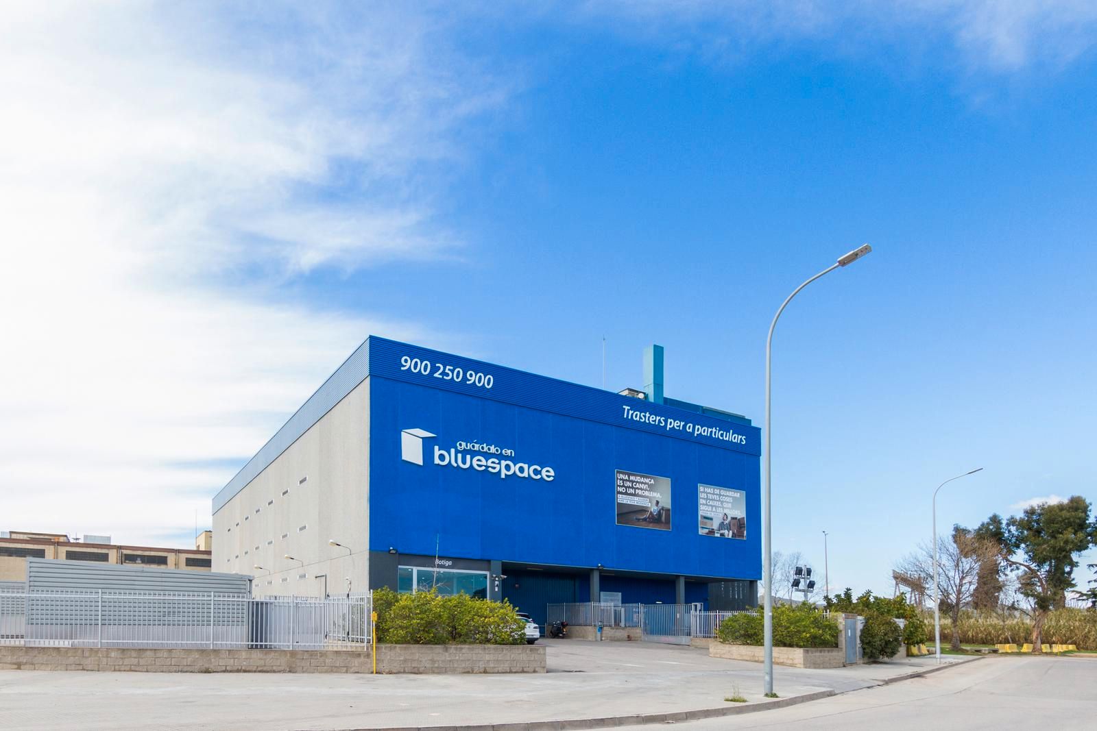 Exterior view of Premises to rent in El Prat de Llobregat  with Alarm