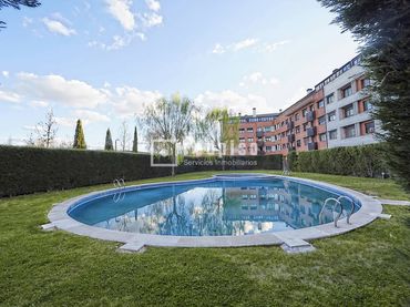 Wohnung mit Pool zum Verkauf in Ambrosía