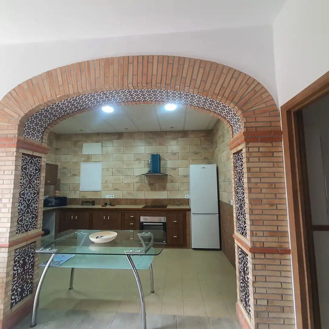 Cuina de Finca rústica en venda en Brenes amb Aire condicionat, Calefacció i Jardí privat