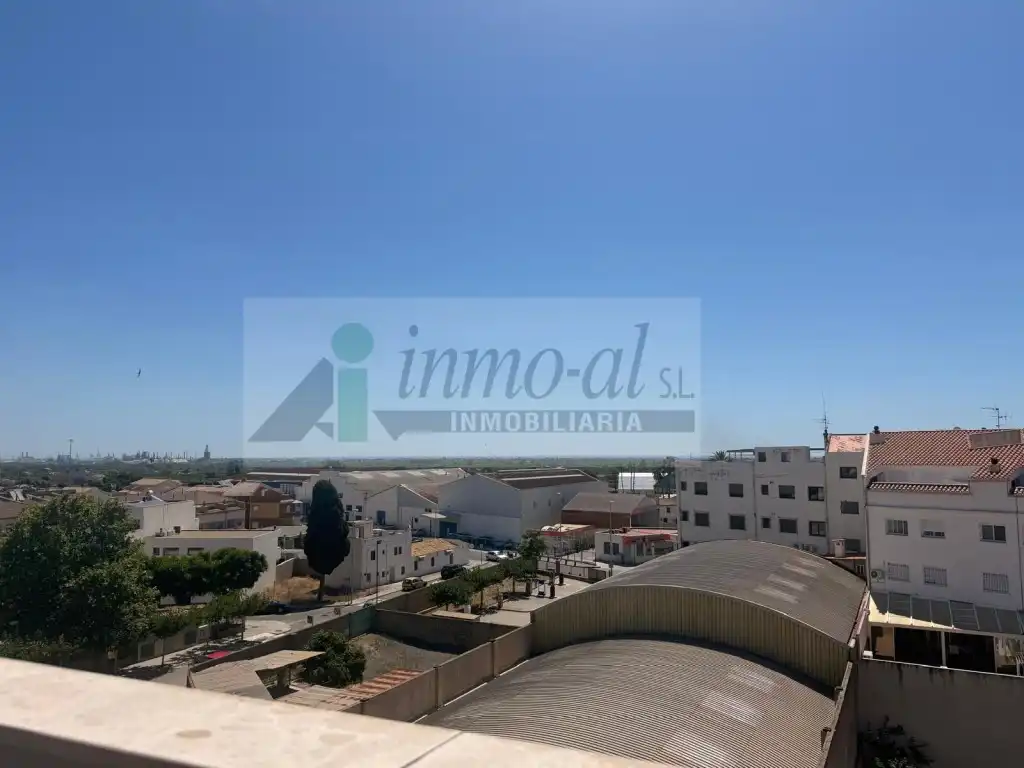 Vista exterior de Ático en venta en Almazora / Almassora con Terraza y Balcón