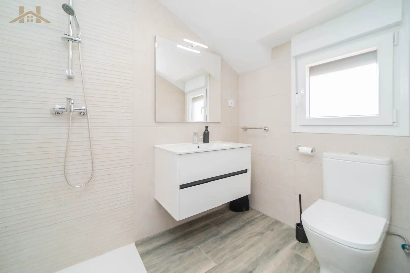 Baño de Dúplex en venta en Navalcarnero con Calefacción, Terraza y Amueblado