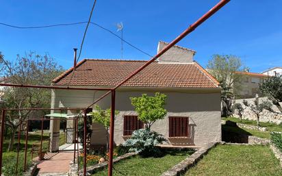 Vista exterior de Casa o xalet en venda en Pezuela de las Torres amb Aire condicionat, Calefacció i Jardí privat