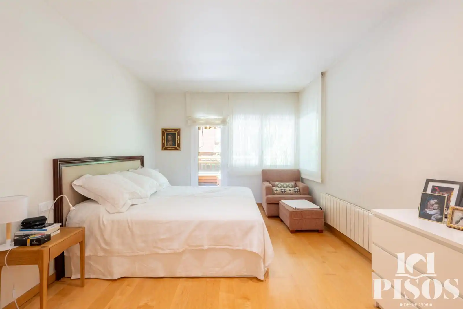 Bedroom of Flat for sale in Sant Cugat del Vallès  with Air Conditioner, Heating and Private garden