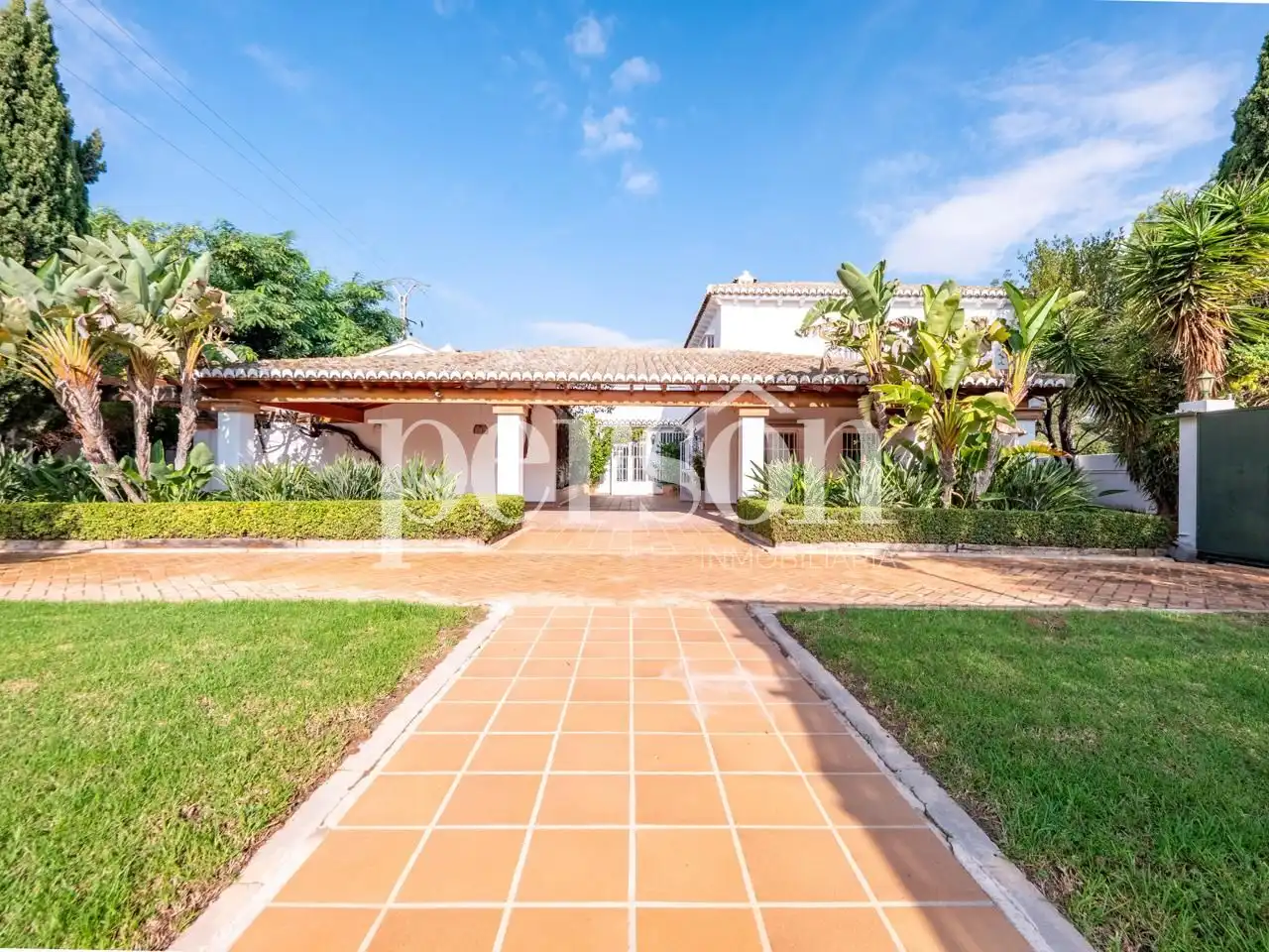 Vista exterior de Finca rústica en venda en Bétera amb Aire condicionat, Calefacció i Jardí privat