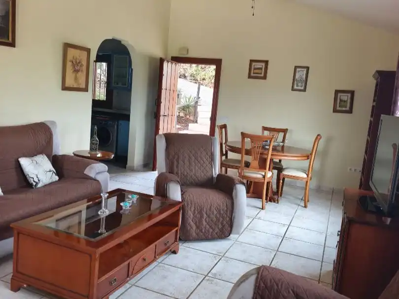 Houses for rent in Viñuela, Málaga