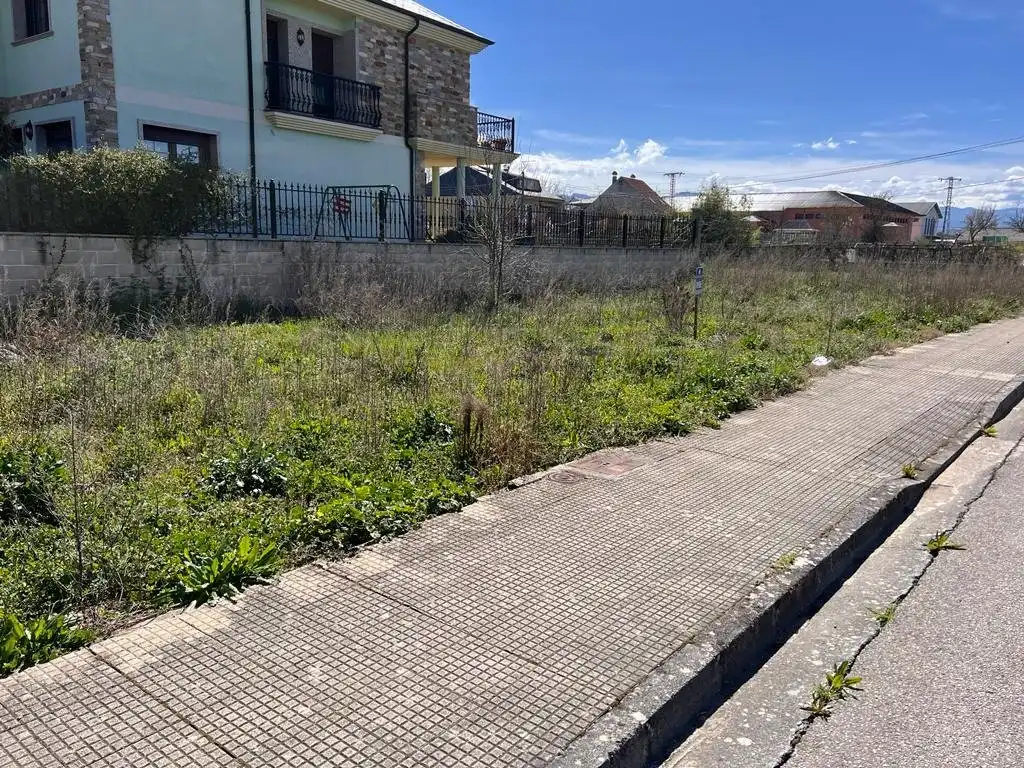Terreni e lotti in vendita a Cacabelos, imagen 3