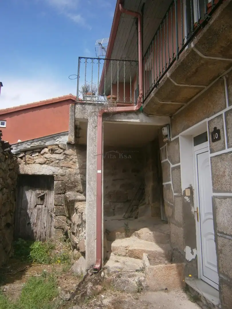 Vista exterior de Casa o xalet en venda en Ourense Capital  amb Calefacció, Jardí privat i Terrassa