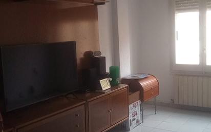 Living room of Flat for sale in  Zaragoza Capital