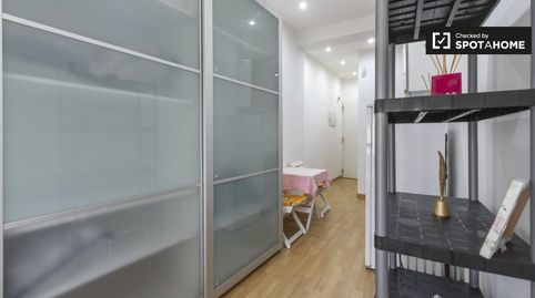 Foto 5 de Habitación en Valdeacederas, Madrid Capital
