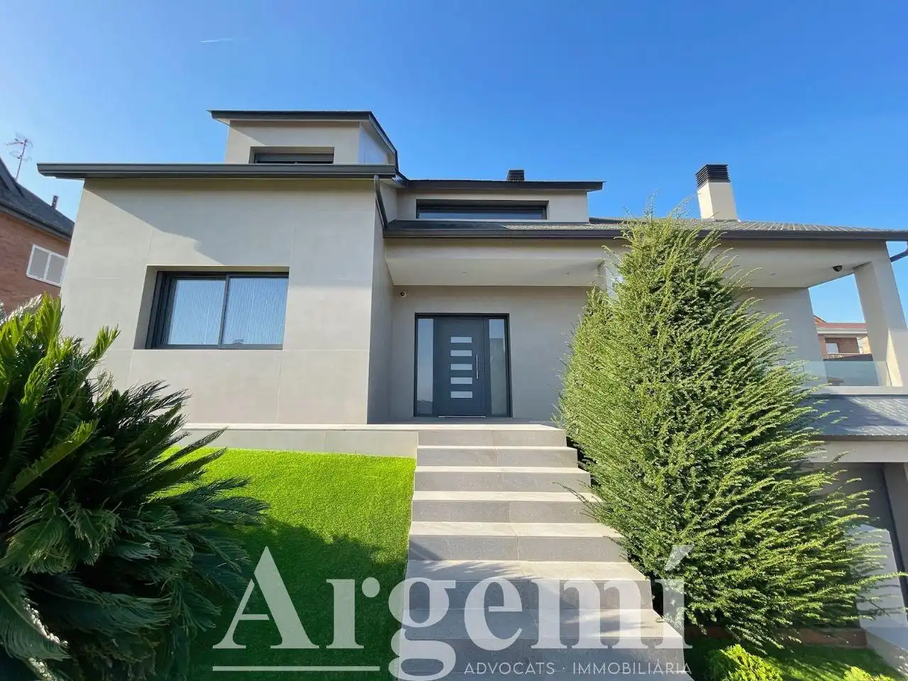 Vista exterior de Casa o chalet en venta en Palau-solità i Plegamans con Aire acondicionado, Calefacción y Jardín privado