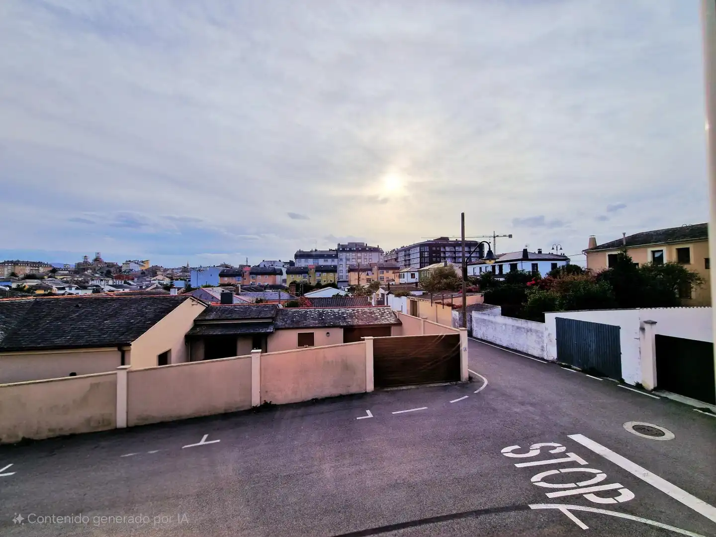 Vista exterior de Casa adosada en venda en Ribadeo amb Calefacció, Jardí privat i Terrassa
