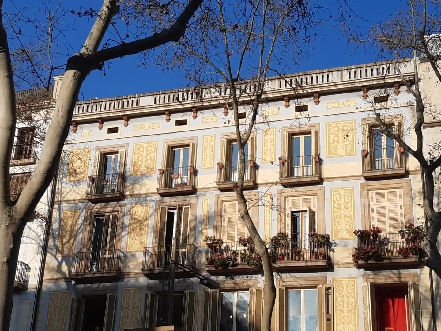 Außenansicht von Wohnung zum Verkauf in Barcelona mit Heizung, Parkett und Abstellraum