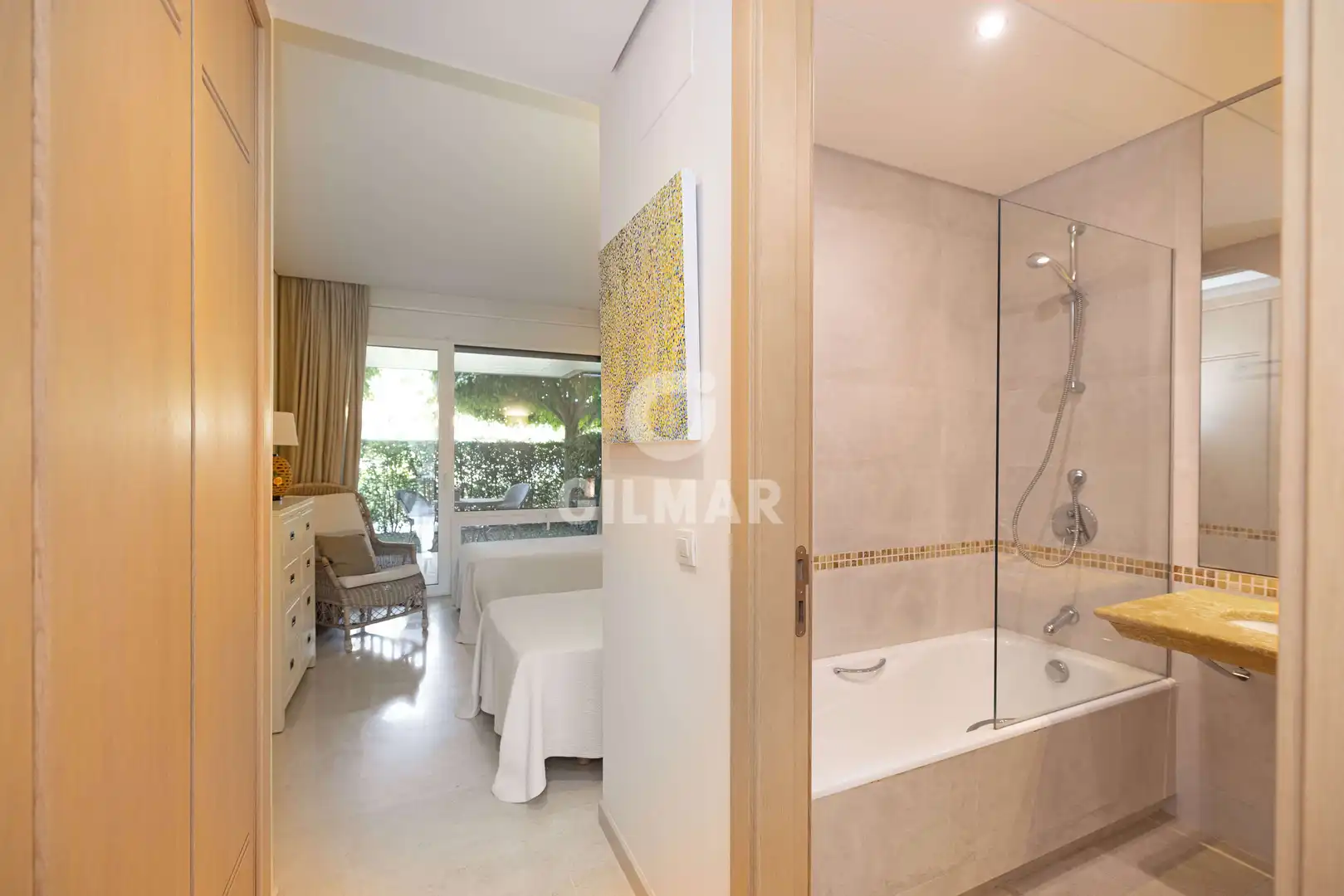 Dormitori de Apartament en venda en Sotogrande amb Calefacció, Jardí privat i Traster