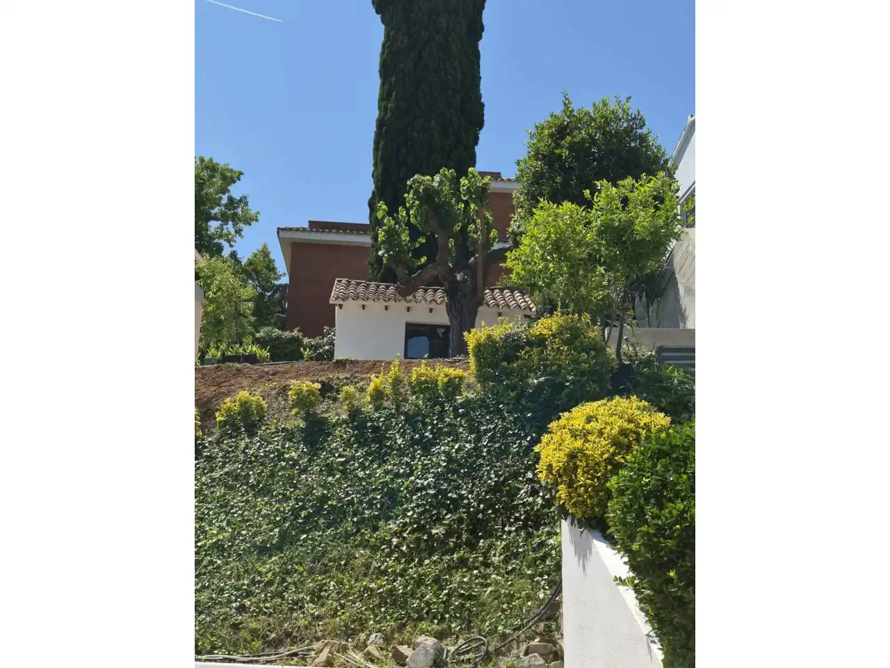 Außenansicht von Haus oder Chalet zur Miete in Sant Cugat del Vallès mit Klimaanlage, Heizung und Privatgarten