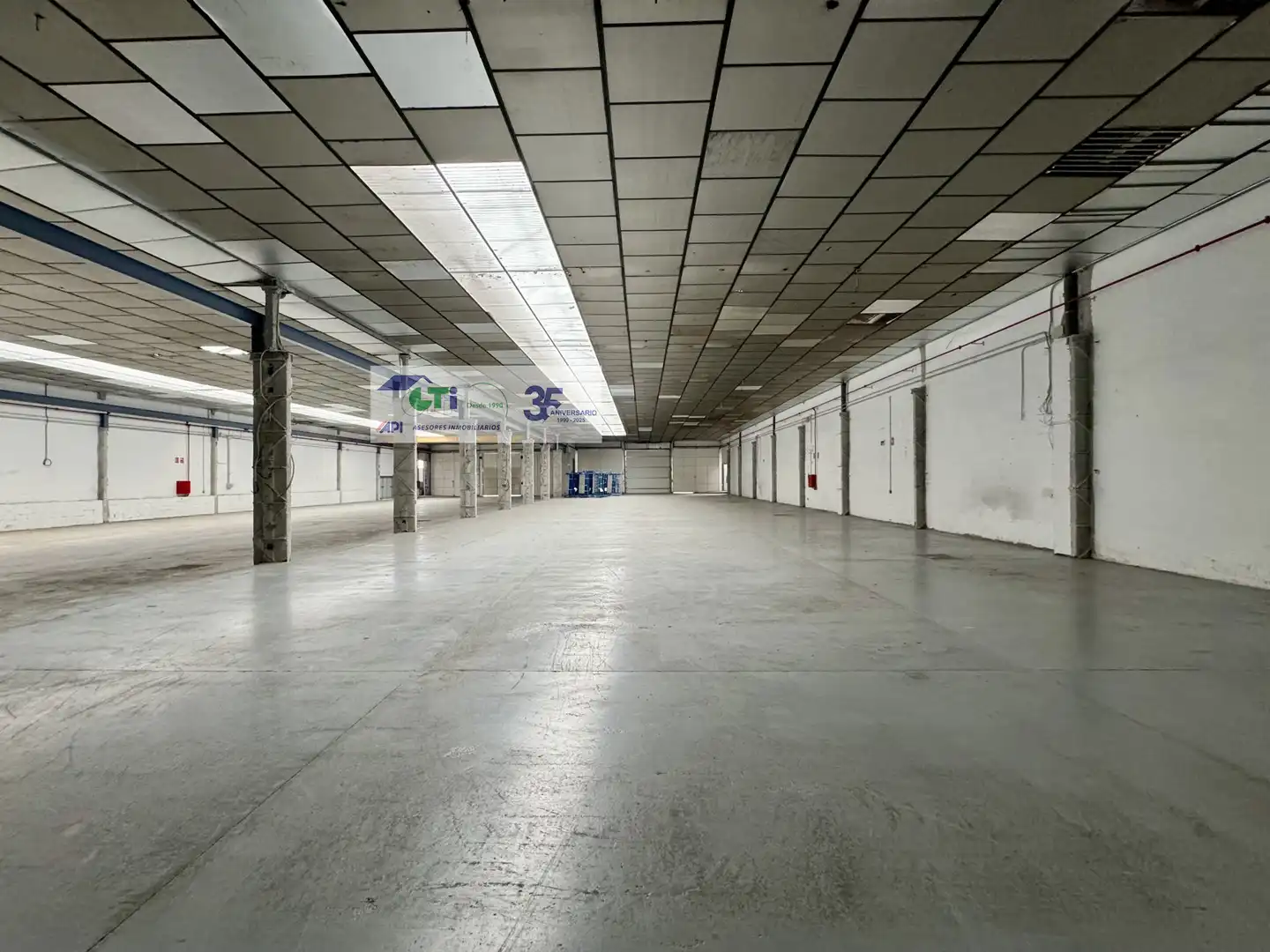 Nau industrial de lloguer en Zaragoza