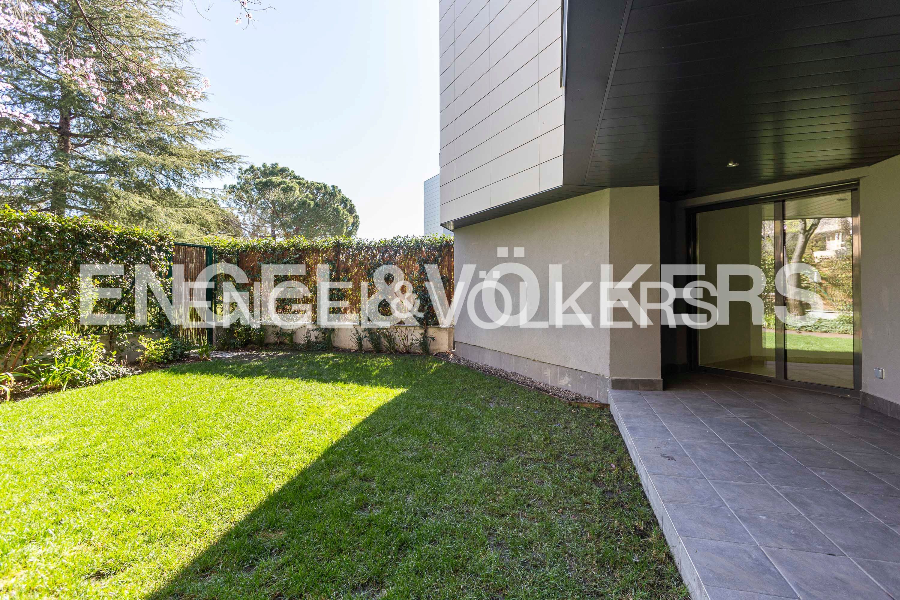 Terrace of Flat for rent in Las Rozas de Madrid  with Air Conditioner, Heating and Private garden