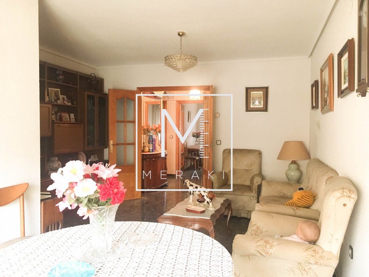 Sala de estar de Piso en venta en  Albacete Capital con Calefacción, Trastero y Balcón