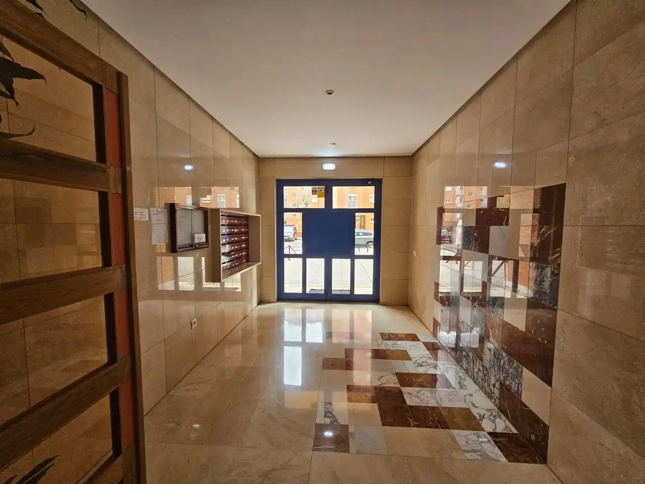 Piso en venta en León Capital  con Calefacción, Trastero y Amueblado